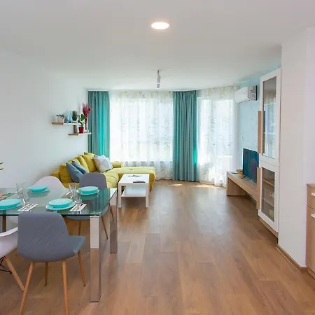 Apartment Brand New One Bedroom Zenit 6 *