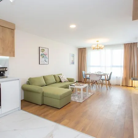 Apartment Brand New One Bedroom Zenit 6 *